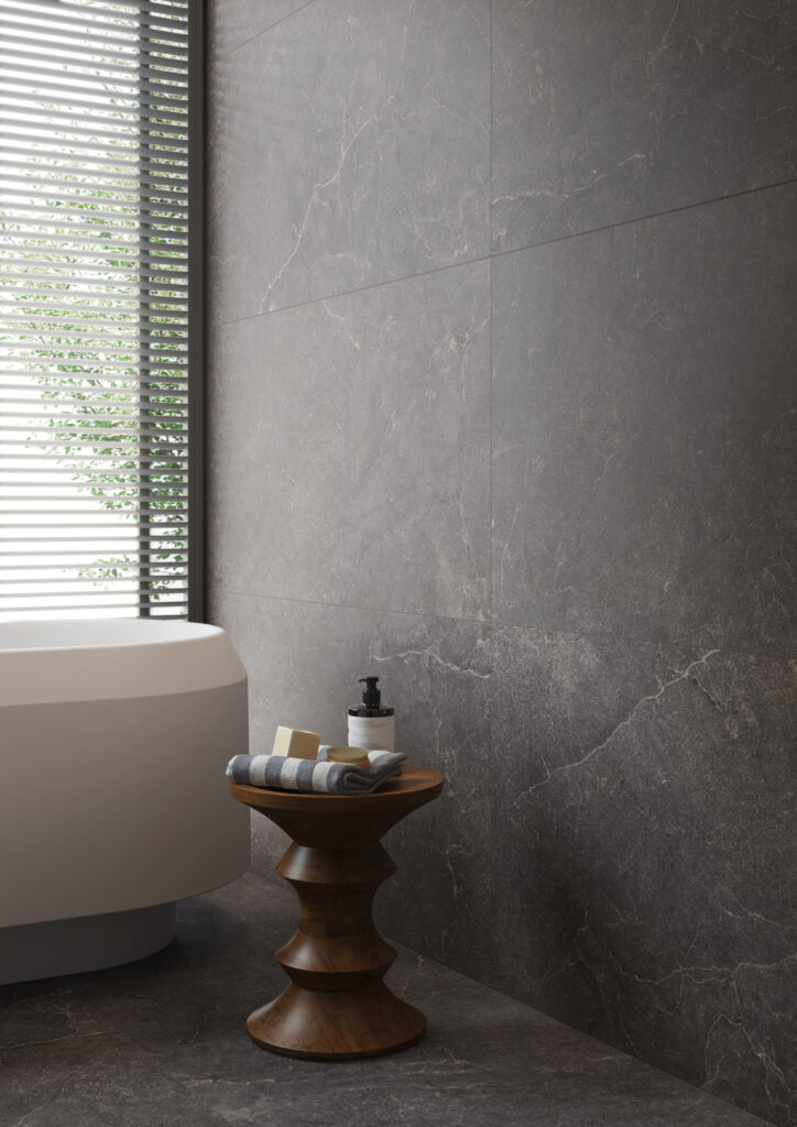 Keramische tegels zijn uitermate geschikt voor vochtige ruimtes zoals de badkamer.